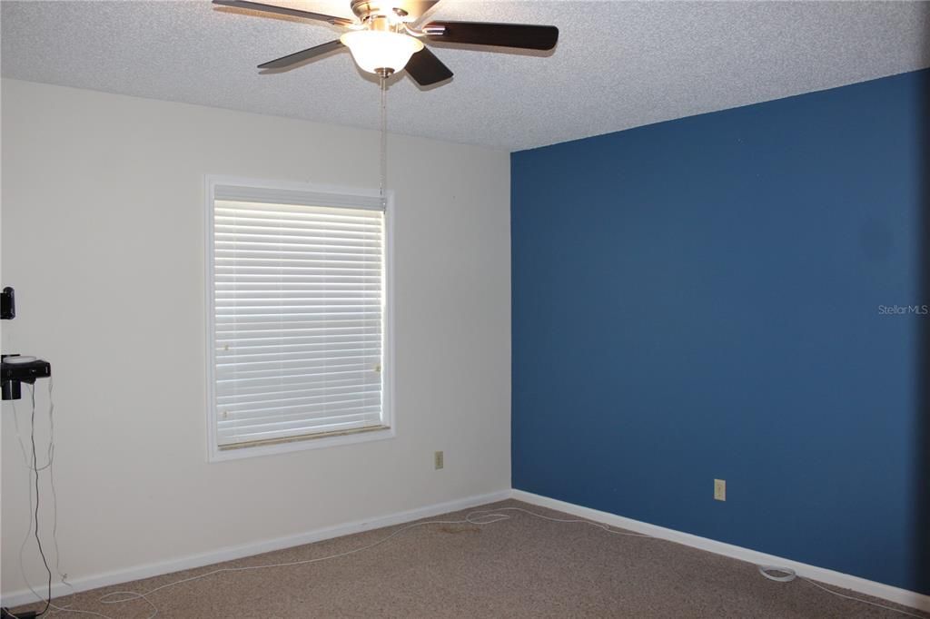 For Sale: $279,000 (2 beds, 2 baths, 1124 Square Feet)