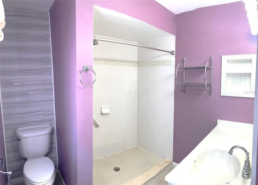 For Sale: $279,000 (2 beds, 2 baths, 1124 Square Feet)