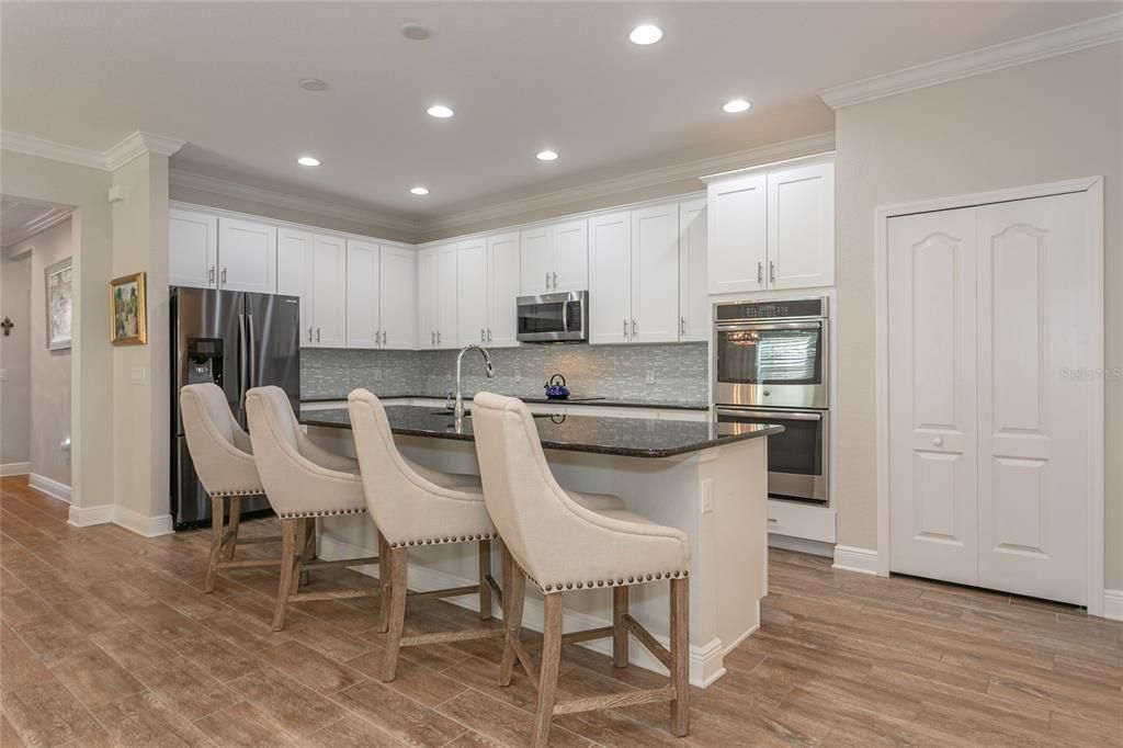 For Sale: $439,900 (4 beds, 2 baths, 2161 Square Feet)