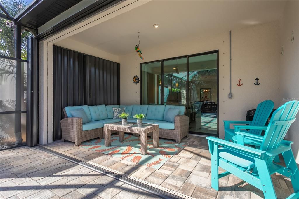 For Sale: $439,900 (4 beds, 2 baths, 2161 Square Feet)