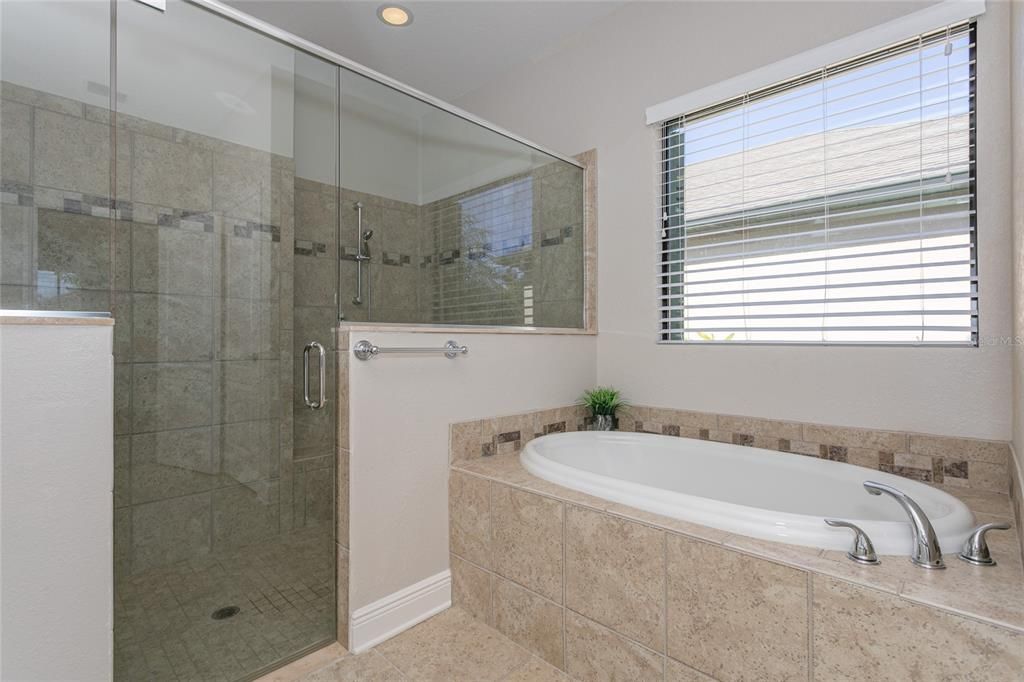 For Sale: $439,900 (4 beds, 2 baths, 2161 Square Feet)