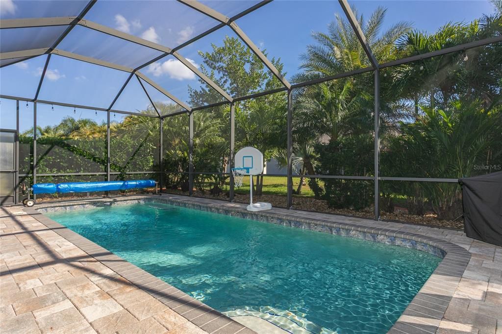 For Sale: $439,900 (4 beds, 2 baths, 2161 Square Feet)