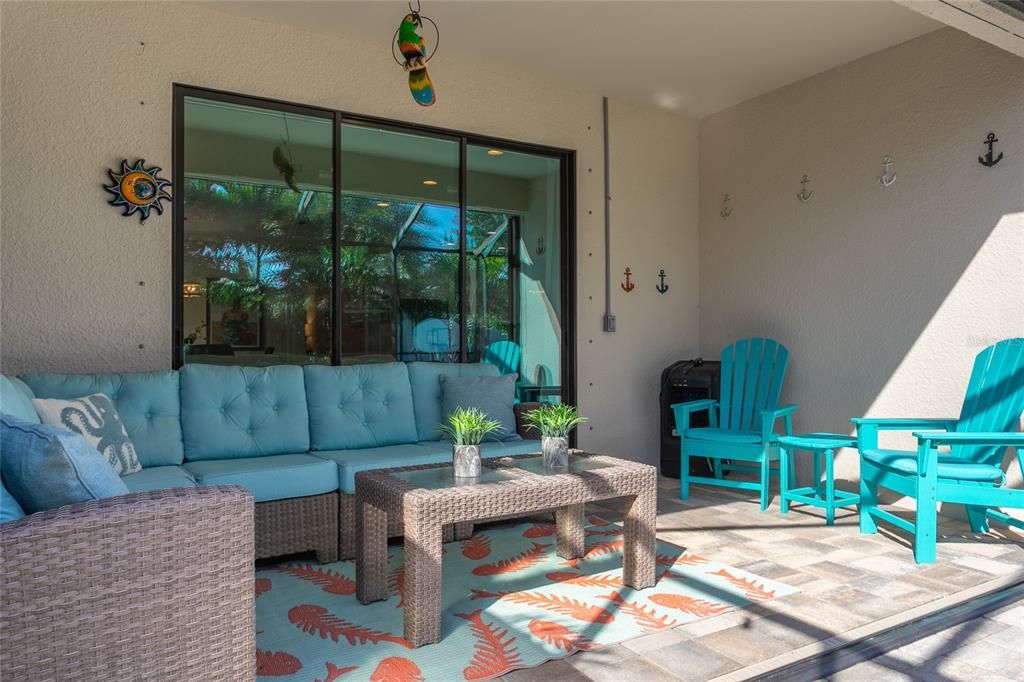 For Sale: $439,900 (4 beds, 2 baths, 2161 Square Feet)