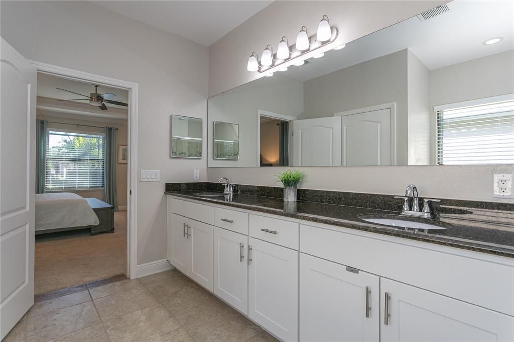 For Sale: $439,900 (4 beds, 2 baths, 2161 Square Feet)