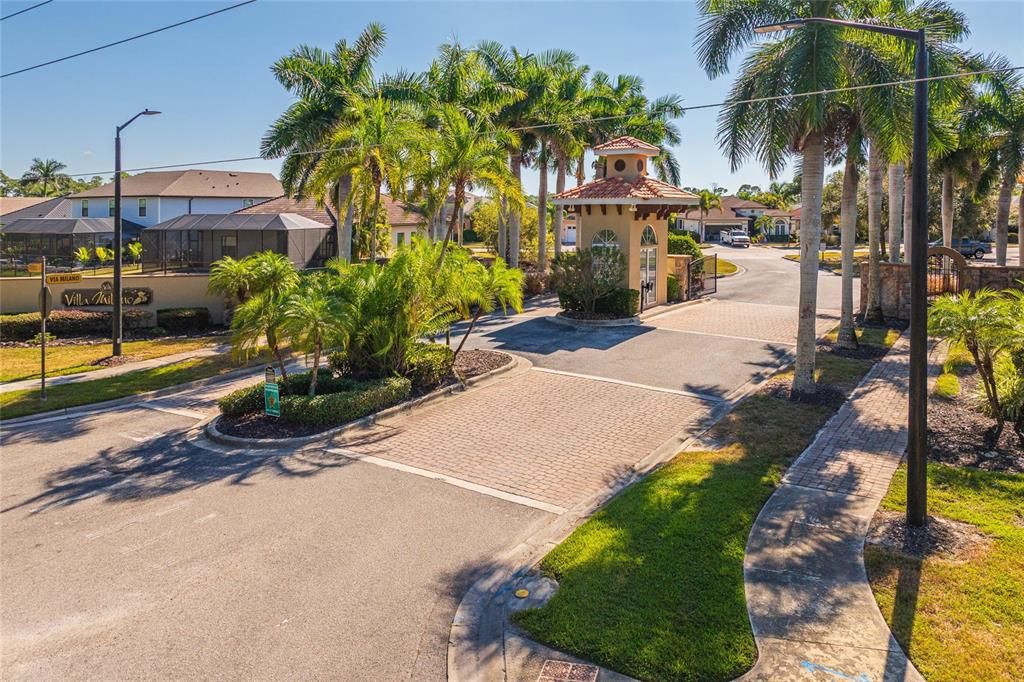 For Sale: $439,900 (4 beds, 2 baths, 2161 Square Feet)