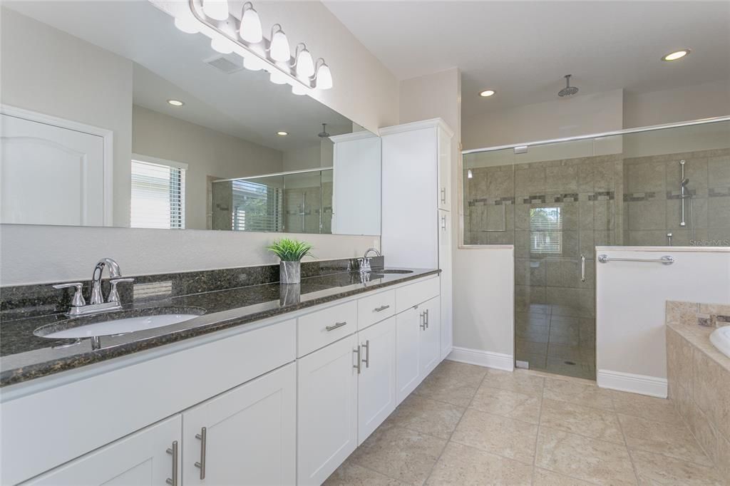 For Sale: $439,900 (4 beds, 2 baths, 2161 Square Feet)