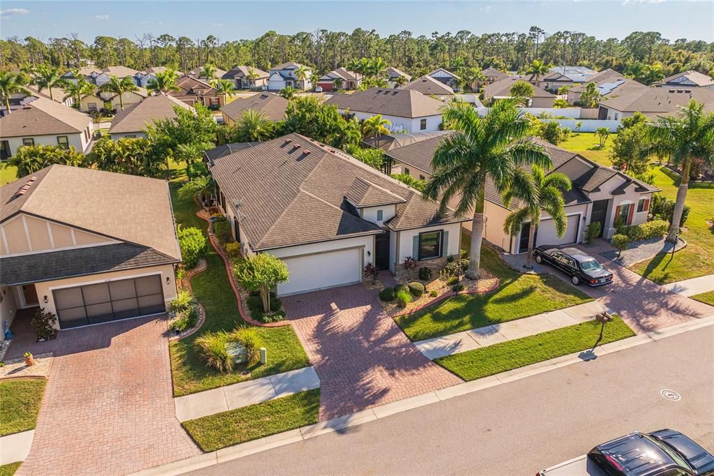 For Sale: $439,900 (4 beds, 2 baths, 2161 Square Feet)