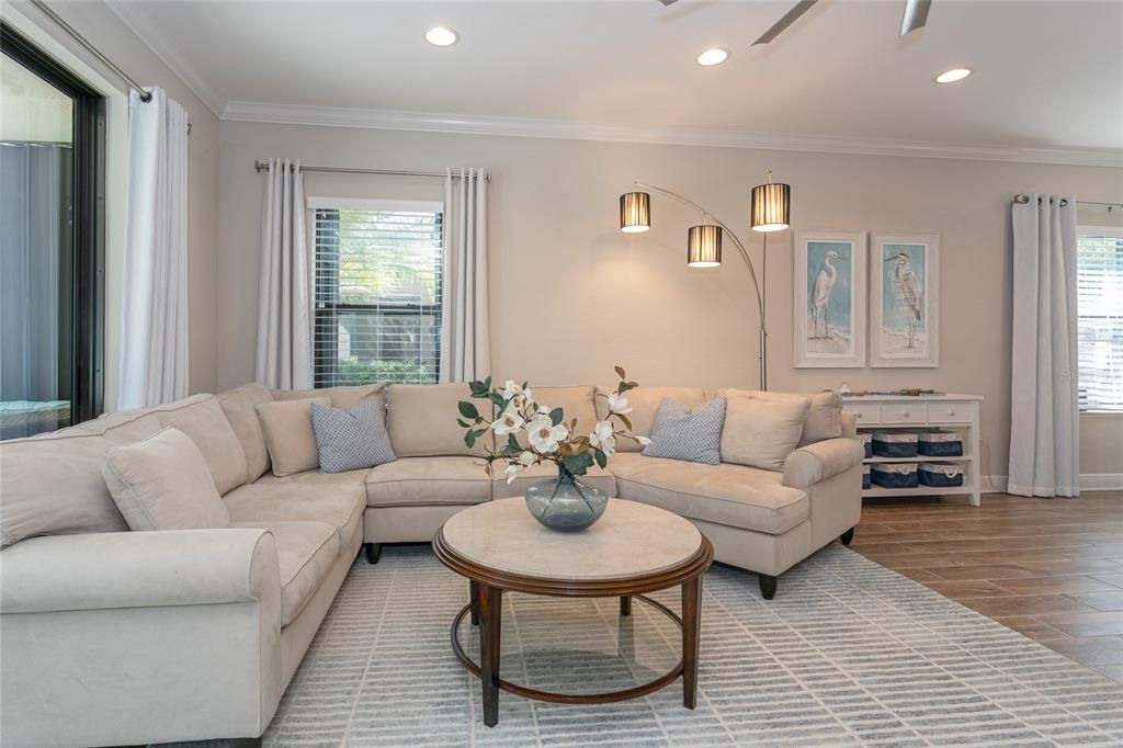 For Sale: $439,900 (4 beds, 2 baths, 2161 Square Feet)