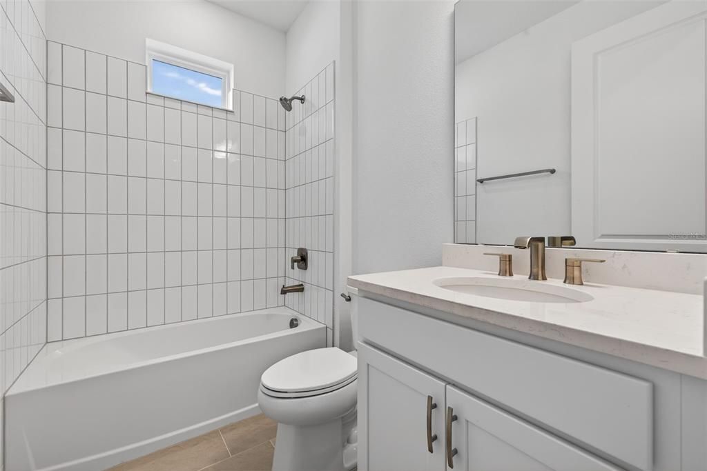 待售: $329,990 (3 贝兹, 2 浴室, 1888 平方英尺)