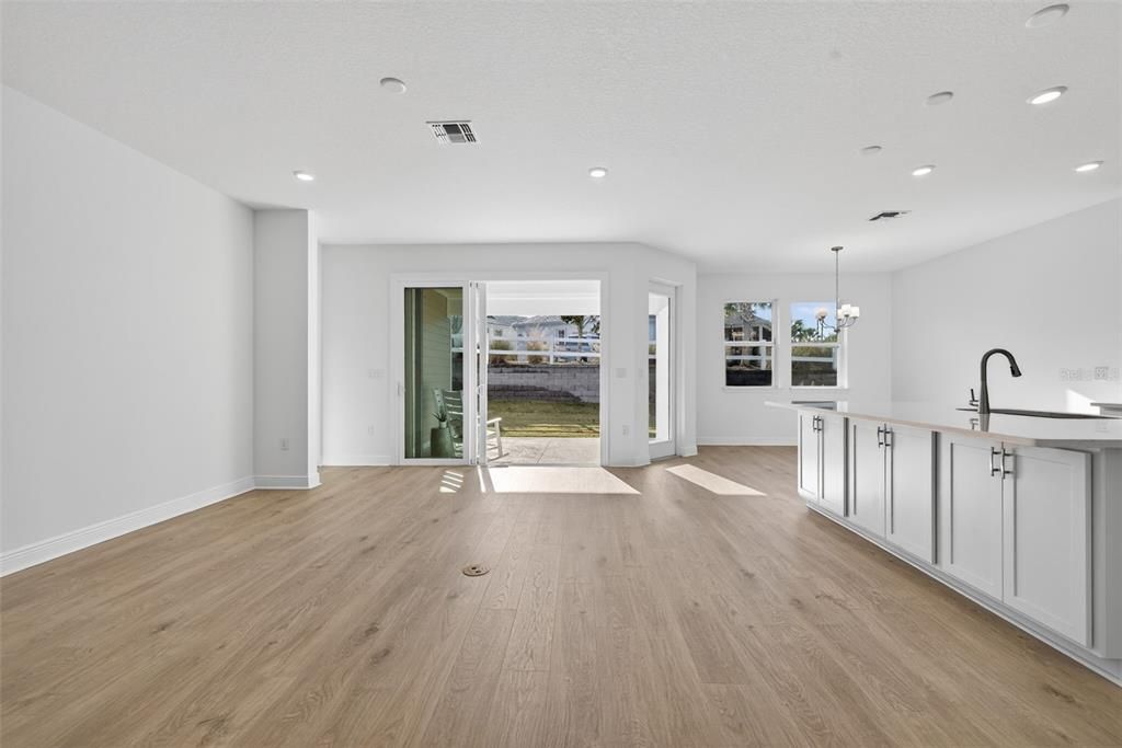 待售: $329,990 (3 贝兹, 2 浴室, 1888 平方英尺)