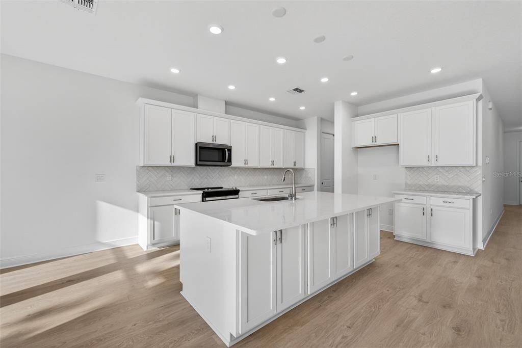 待售: $329,990 (3 贝兹, 2 浴室, 1888 平方英尺)