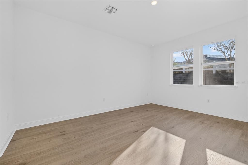 待售: $329,990 (3 贝兹, 2 浴室, 1888 平方英尺)