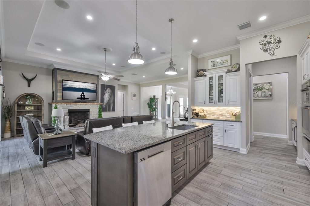 Active With Contract: $849,900 (4 beds, 3 baths, 3250 Square Feet)