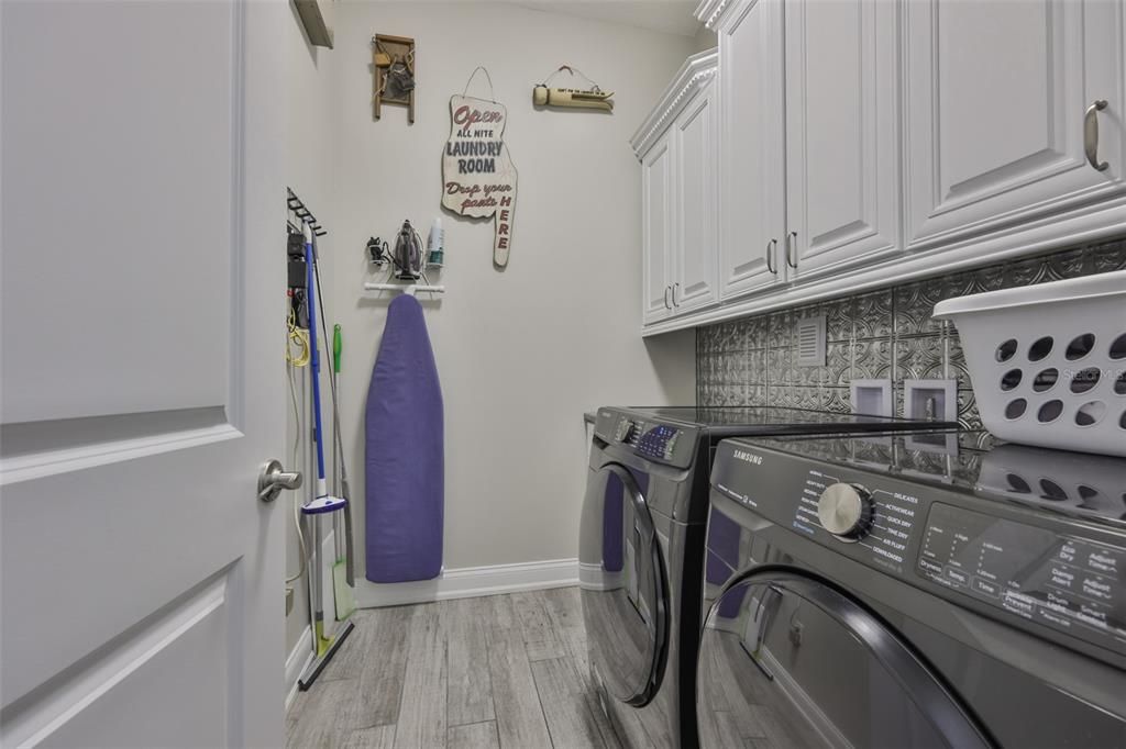 Active With Contract: $849,900 (4 beds, 3 baths, 3250 Square Feet)