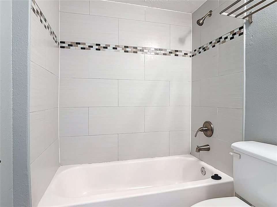 For Rent: $2,150 (2 beds, 2 baths, 860 Square Feet)