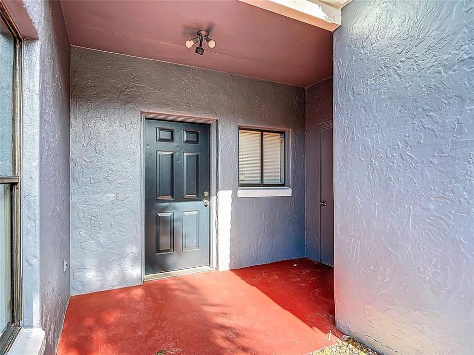 For Rent: $2,150 (2 beds, 2 baths, 860 Square Feet)