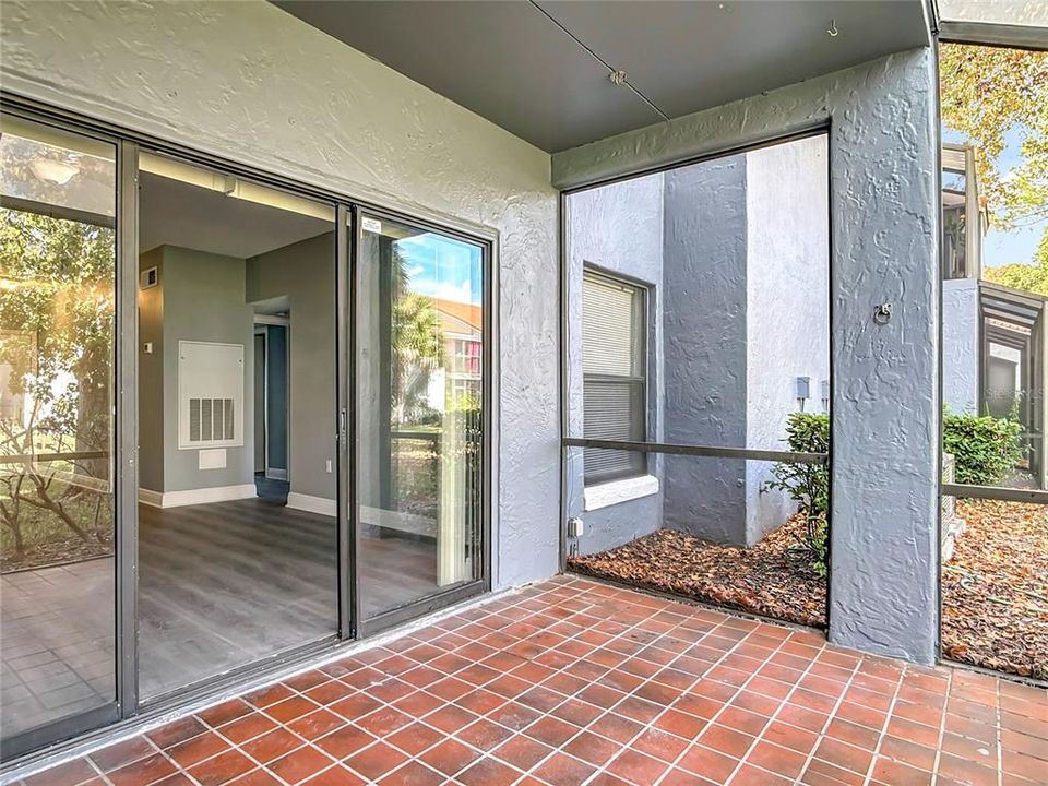 For Rent: $2,150 (2 beds, 2 baths, 860 Square Feet)