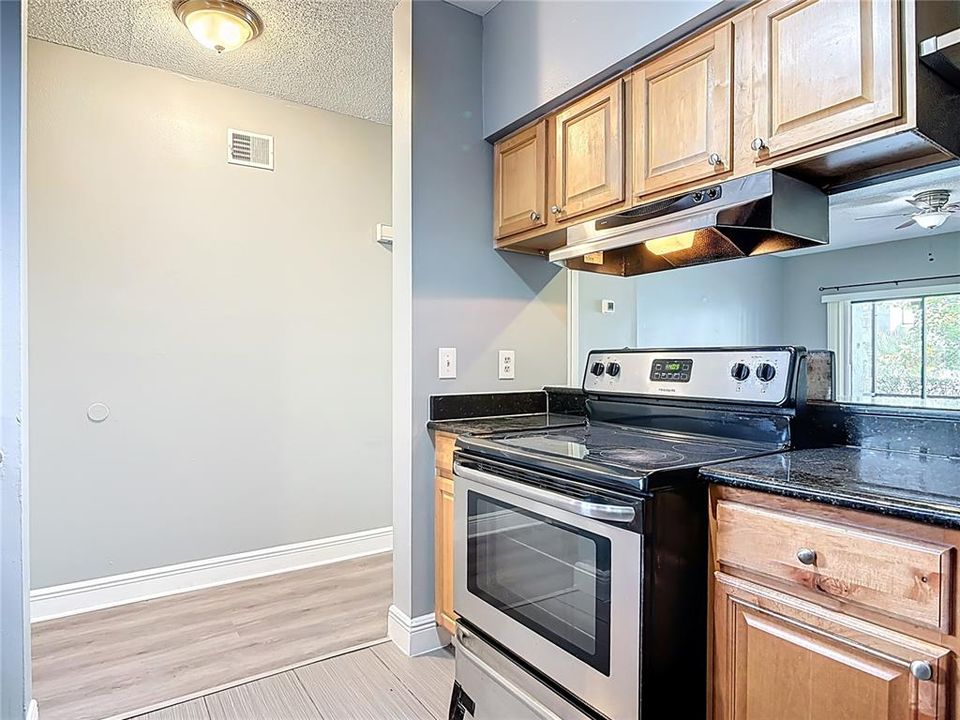 For Rent: $2,150 (2 beds, 2 baths, 860 Square Feet)