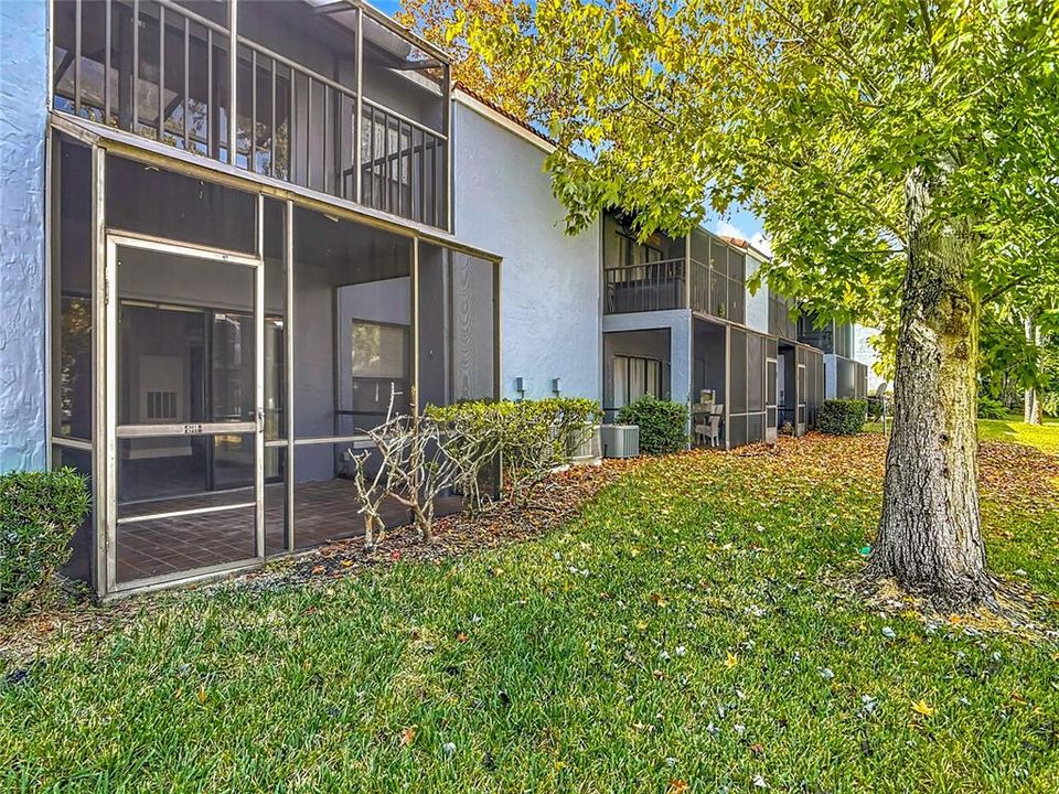 For Rent: $2,150 (2 beds, 2 baths, 860 Square Feet)