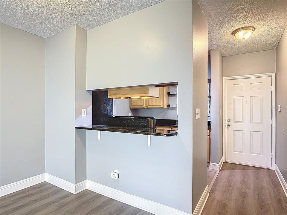 For Rent: $2,150 (2 beds, 2 baths, 860 Square Feet)