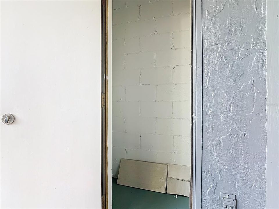 For Rent: $2,150 (2 beds, 2 baths, 860 Square Feet)