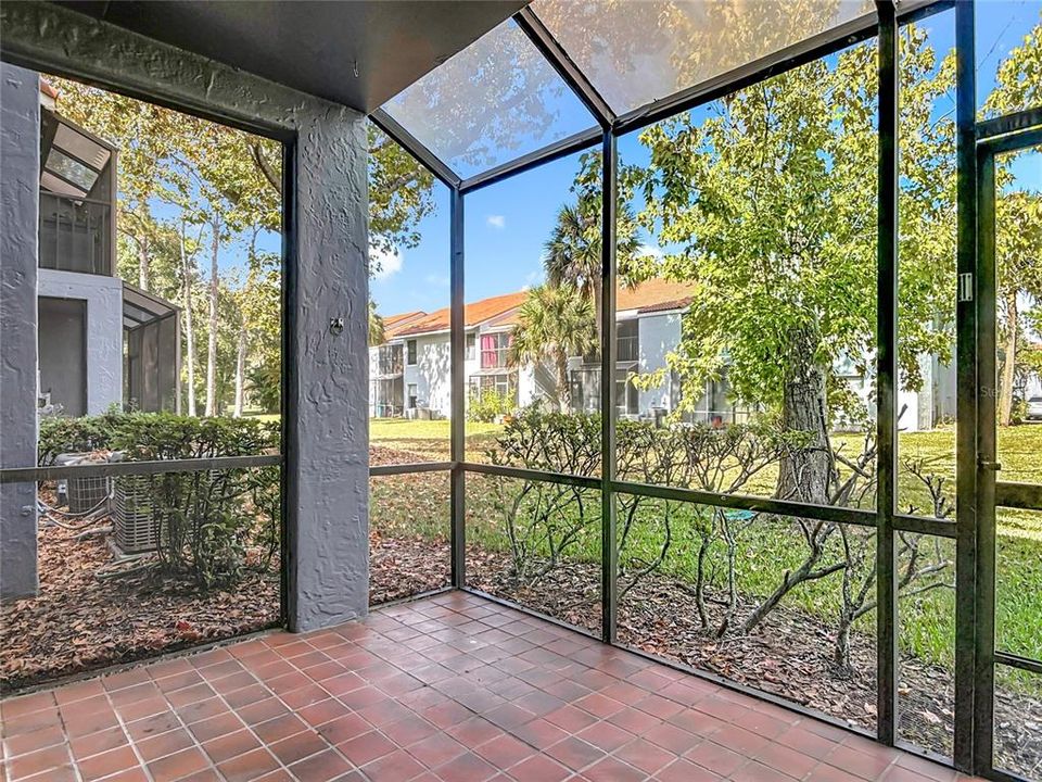 For Rent: $2,150 (2 beds, 2 baths, 860 Square Feet)