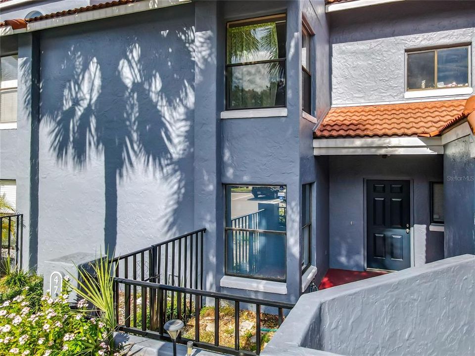 For Rent: $2,150 (2 beds, 2 baths, 860 Square Feet)