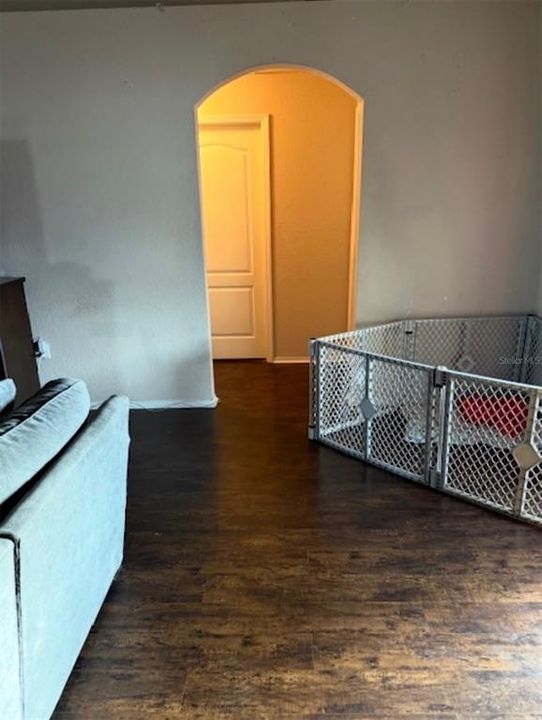 For Sale: $289,900 (3 beds, 2 baths, 1429 Square Feet)