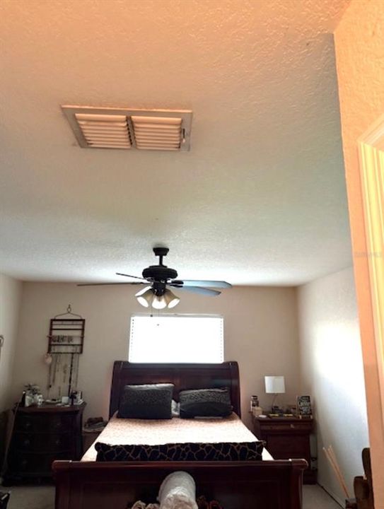 For Sale: $289,900 (3 beds, 2 baths, 1429 Square Feet)