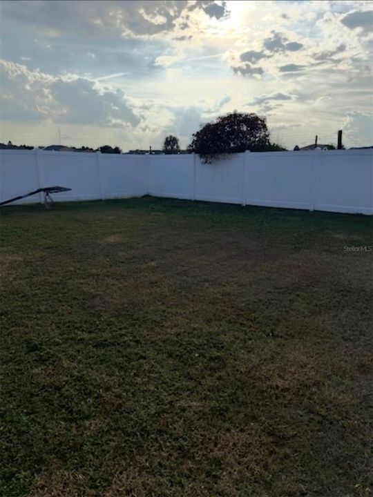 For Sale: $289,900 (3 beds, 2 baths, 1429 Square Feet)