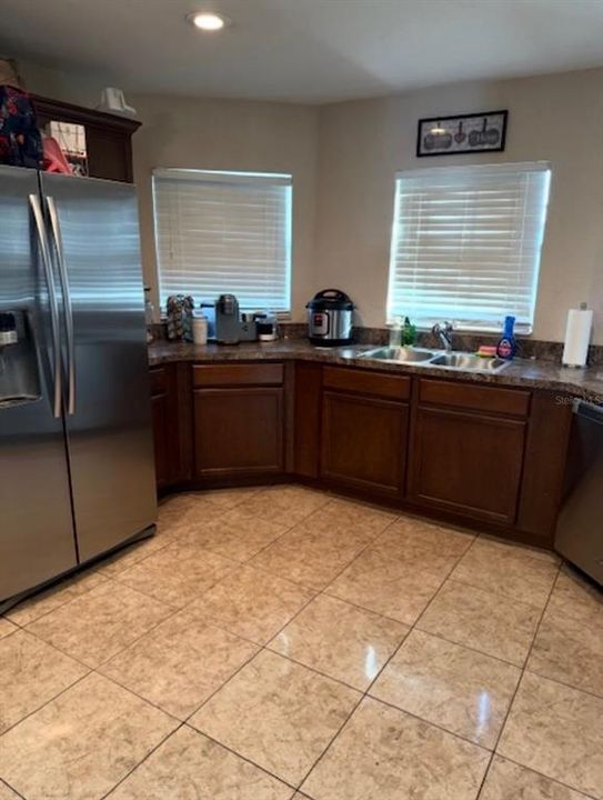 For Sale: $289,900 (3 beds, 2 baths, 1429 Square Feet)