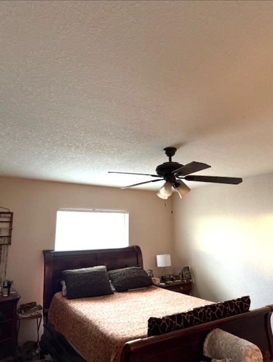 For Sale: $289,900 (3 beds, 2 baths, 1429 Square Feet)