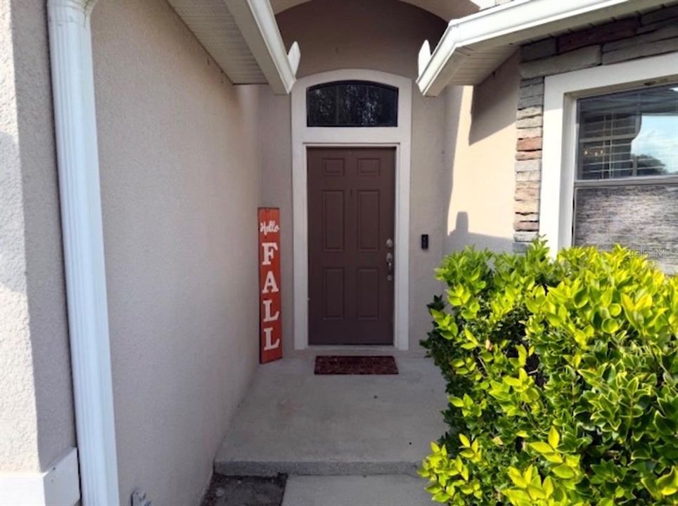 For Sale: $289,900 (3 beds, 2 baths, 1429 Square Feet)