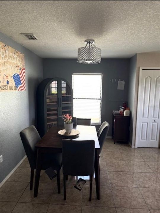 For Sale: $289,900 (3 beds, 2 baths, 1429 Square Feet)