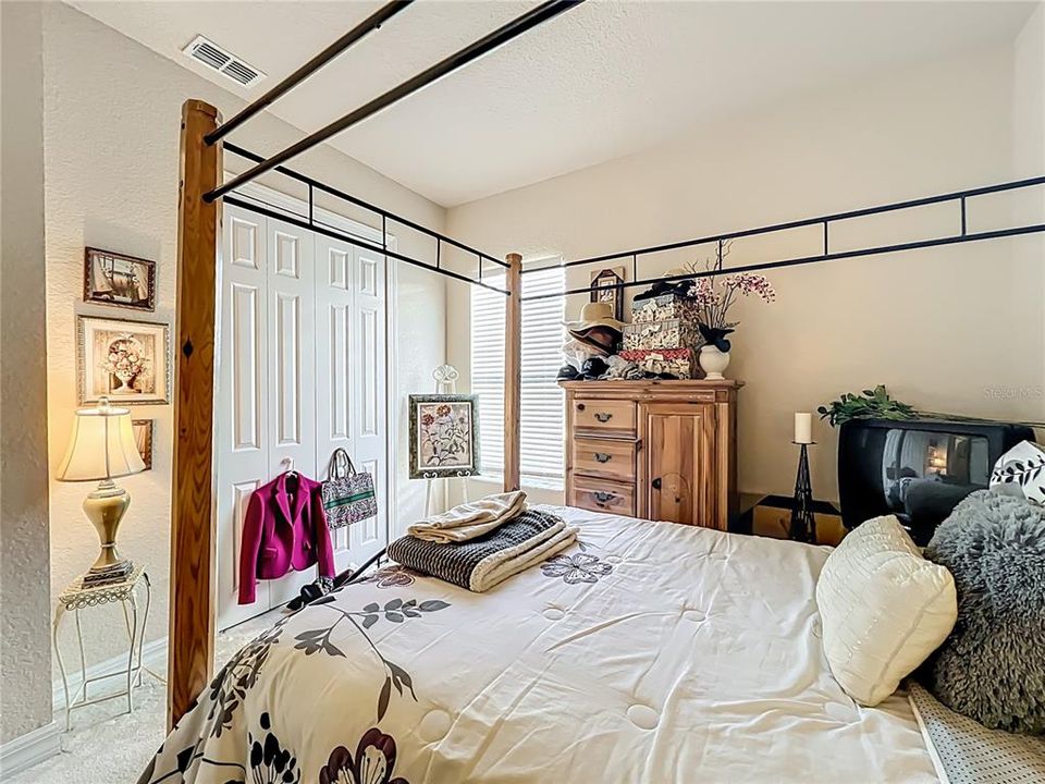 For Sale: $680,000 (4 beds, 4 baths, 2981 Square Feet)