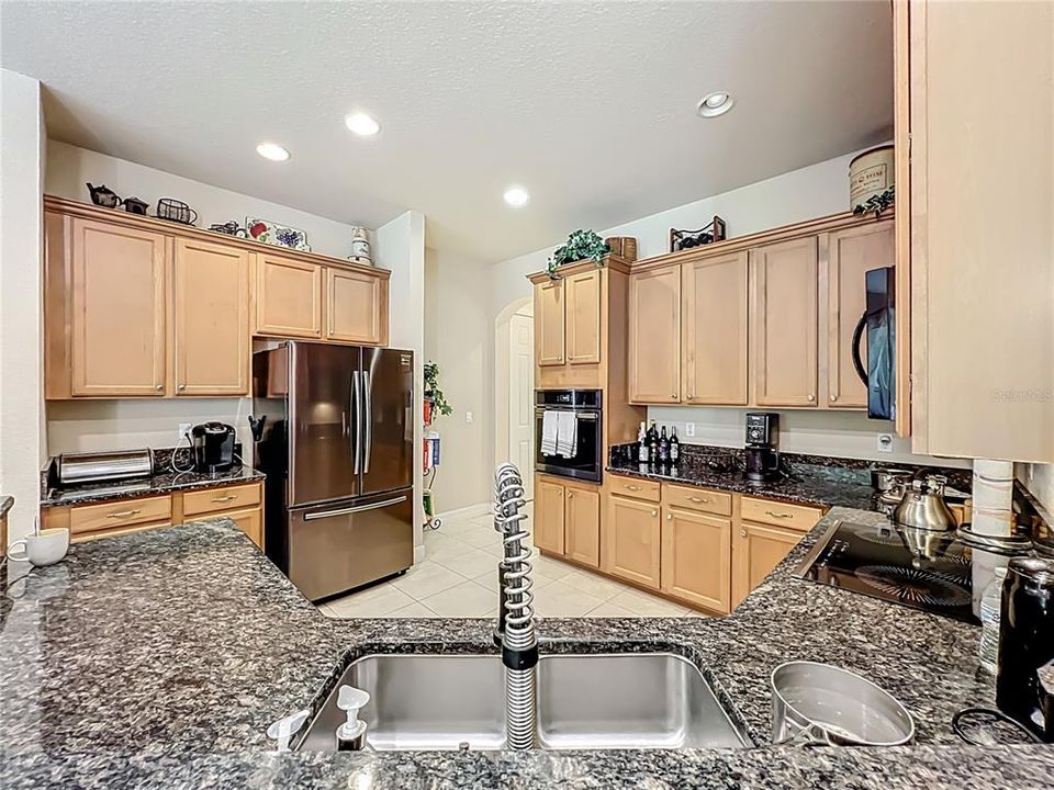 For Sale: $680,000 (4 beds, 4 baths, 2981 Square Feet)