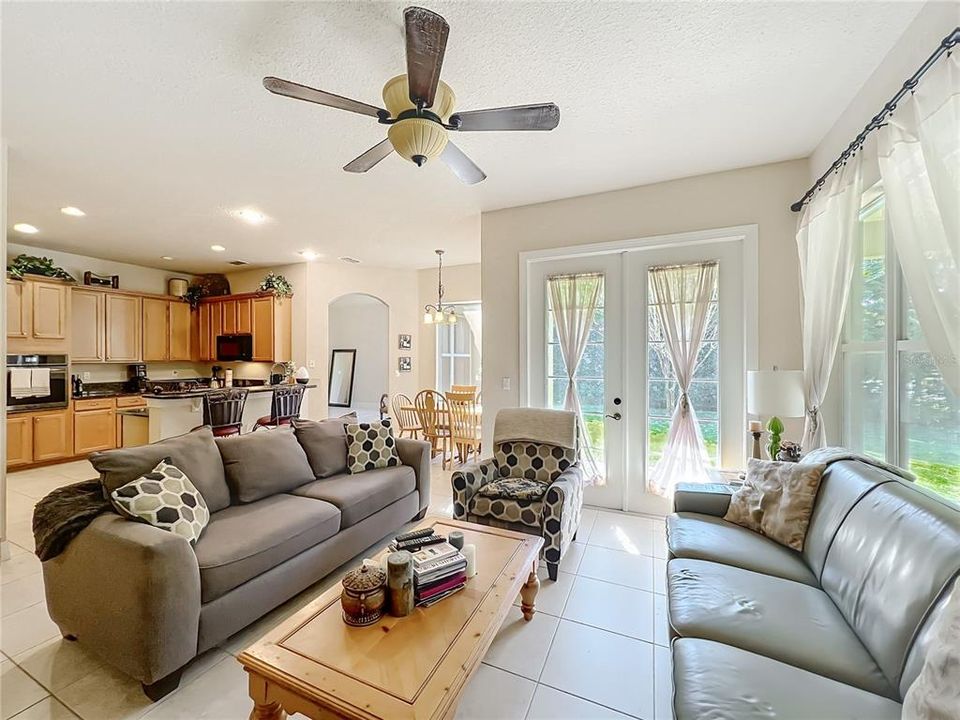 For Sale: $680,000 (4 beds, 4 baths, 2981 Square Feet)