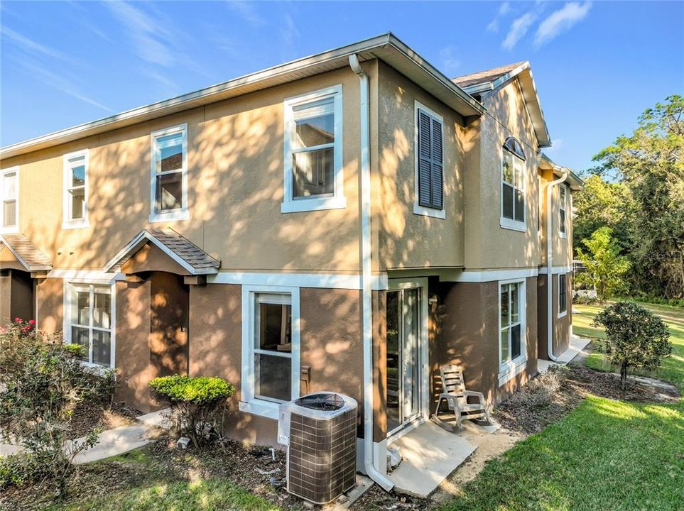 For Rent: $2,450 (3 beds, 2 baths, 1544 Square Feet)