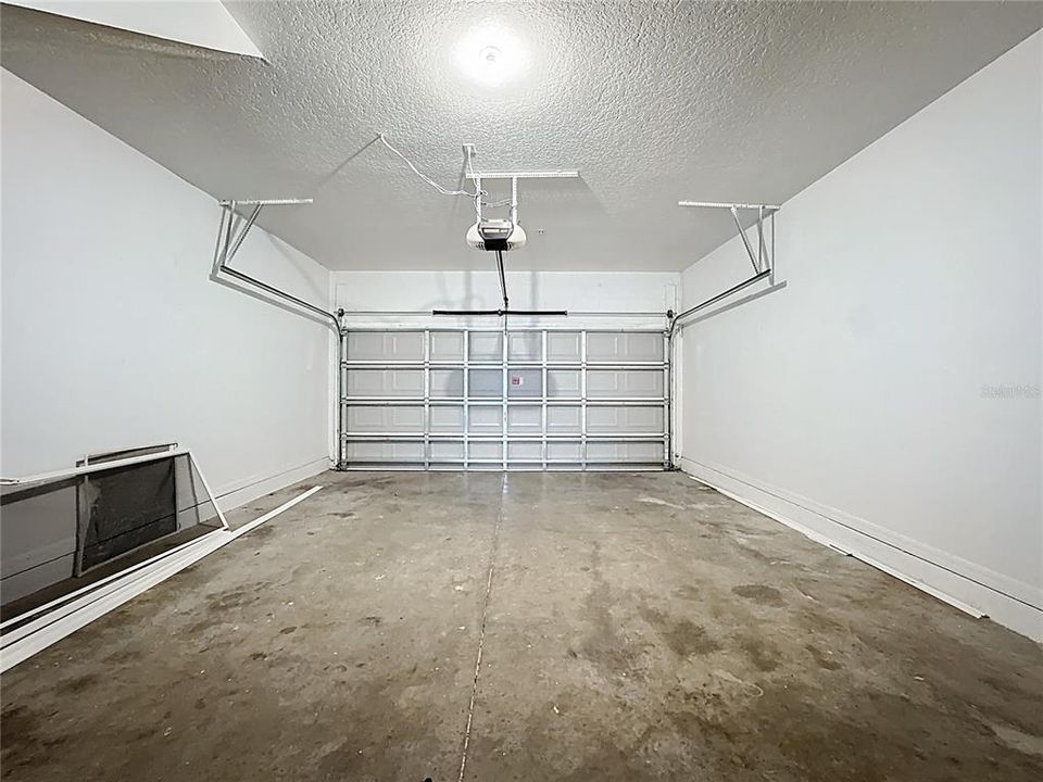 For Rent: $2,450 (3 beds, 2 baths, 1544 Square Feet)