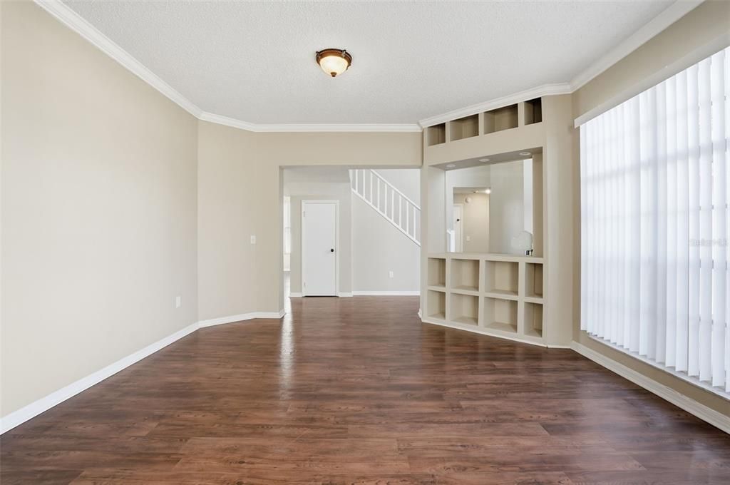 En Venta: $529,000 (5 camas, 2 baños, 3214 Pies cuadrados)