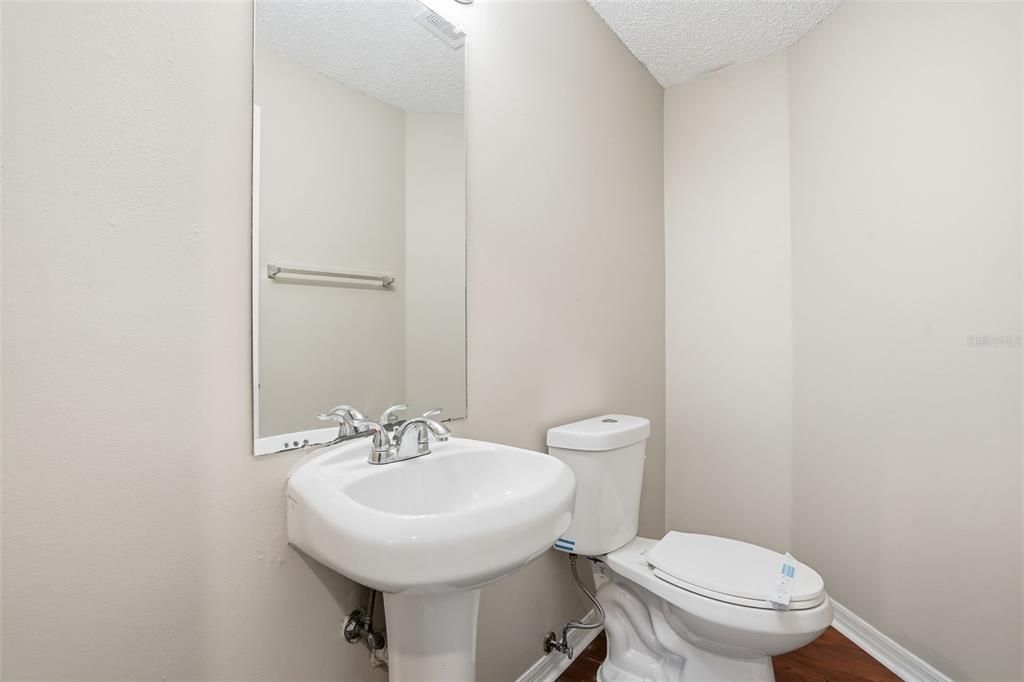 En Venta: $529,000 (5 camas, 2 baños, 3214 Pies cuadrados)