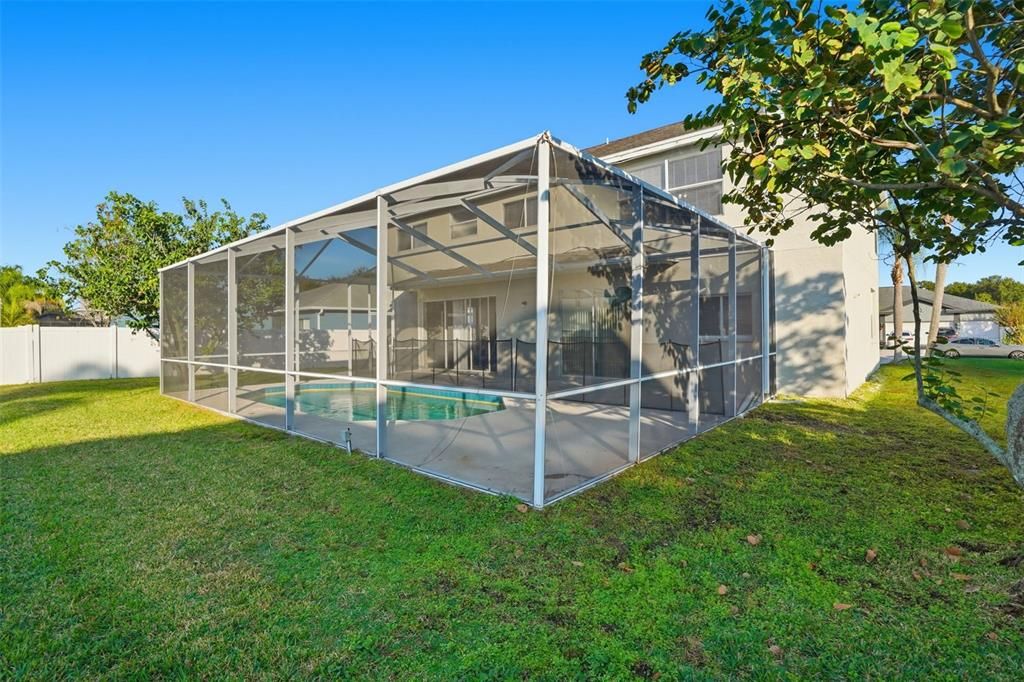 En Venta: $529,000 (5 camas, 2 baños, 3214 Pies cuadrados)