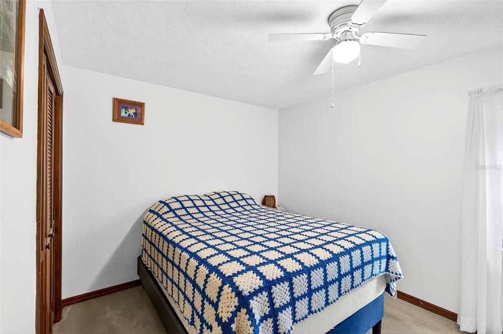 Active With Contract: $270,000 (3 beds, 2 baths, 1462 Square Feet)