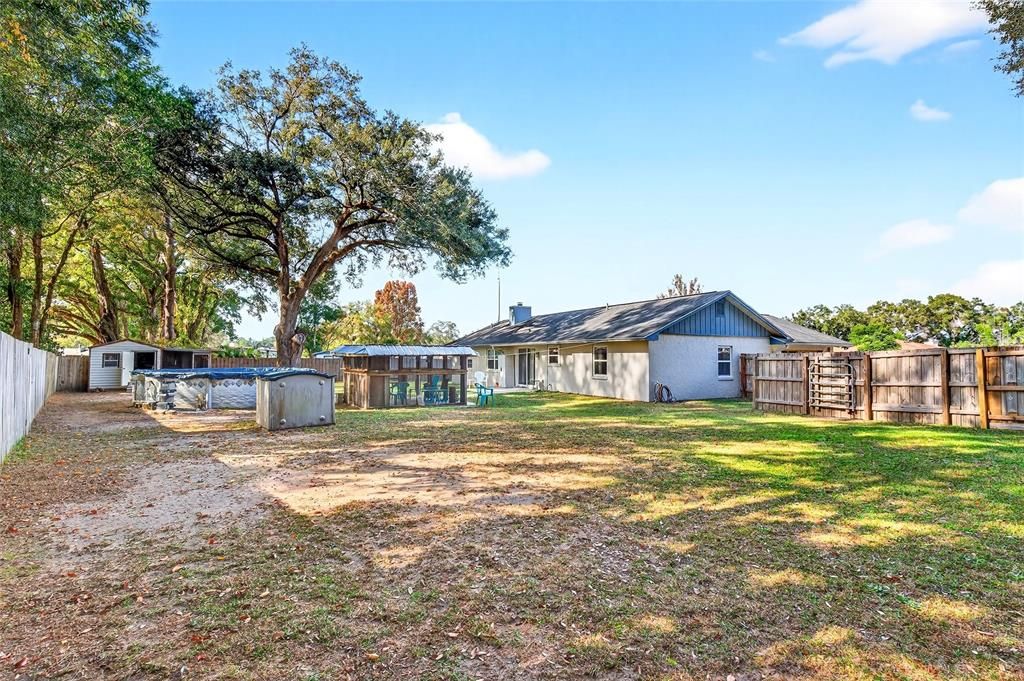 Active With Contract: $270,000 (3 beds, 2 baths, 1462 Square Feet)