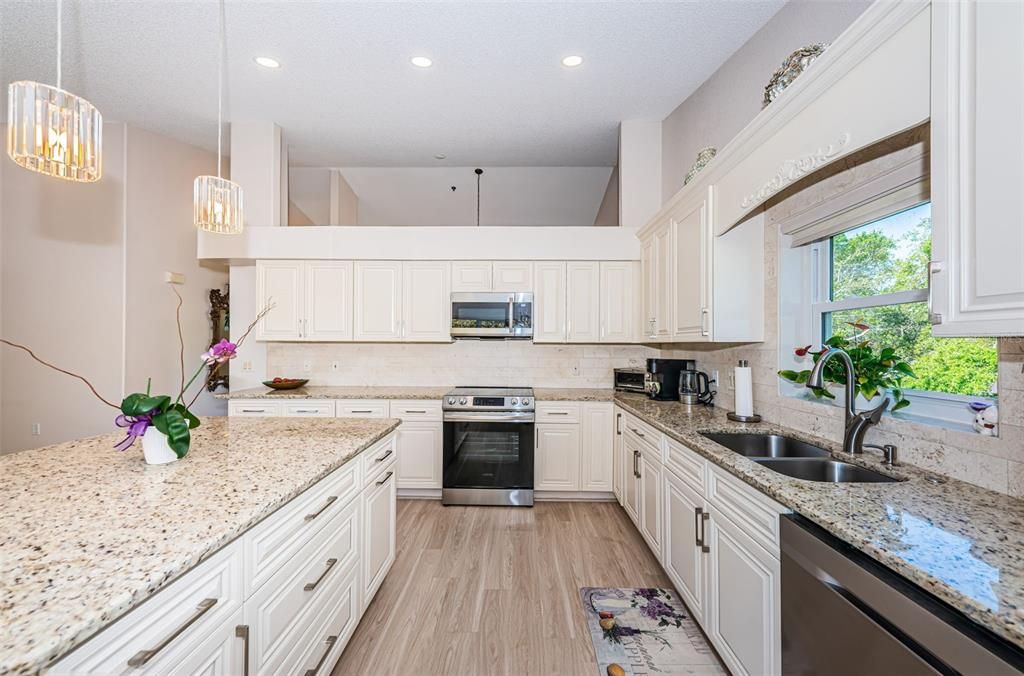 For Sale: $495,000 (4 beds, 2 baths, 2300 Square Feet)