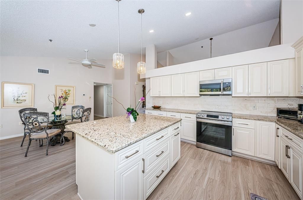 For Sale: $495,000 (4 beds, 2 baths, 2300 Square Feet)