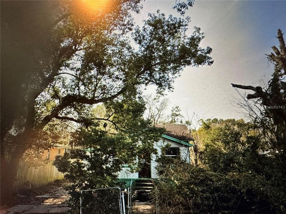 待售: $8,900 (0.13 acres)