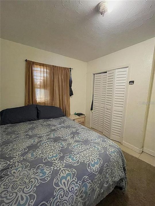 Active With Contract: $200,000 (1 beds, 1 baths, 708 Square Feet)