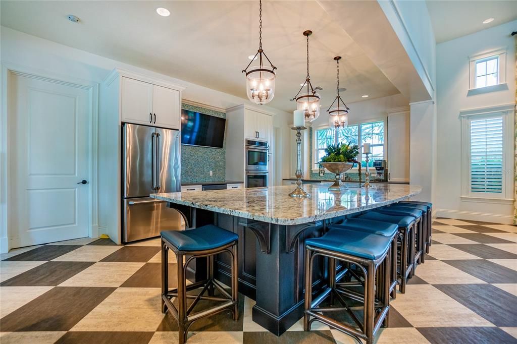 For Sale: $575,000 (3 beds, 2 baths, 2289 Square Feet)