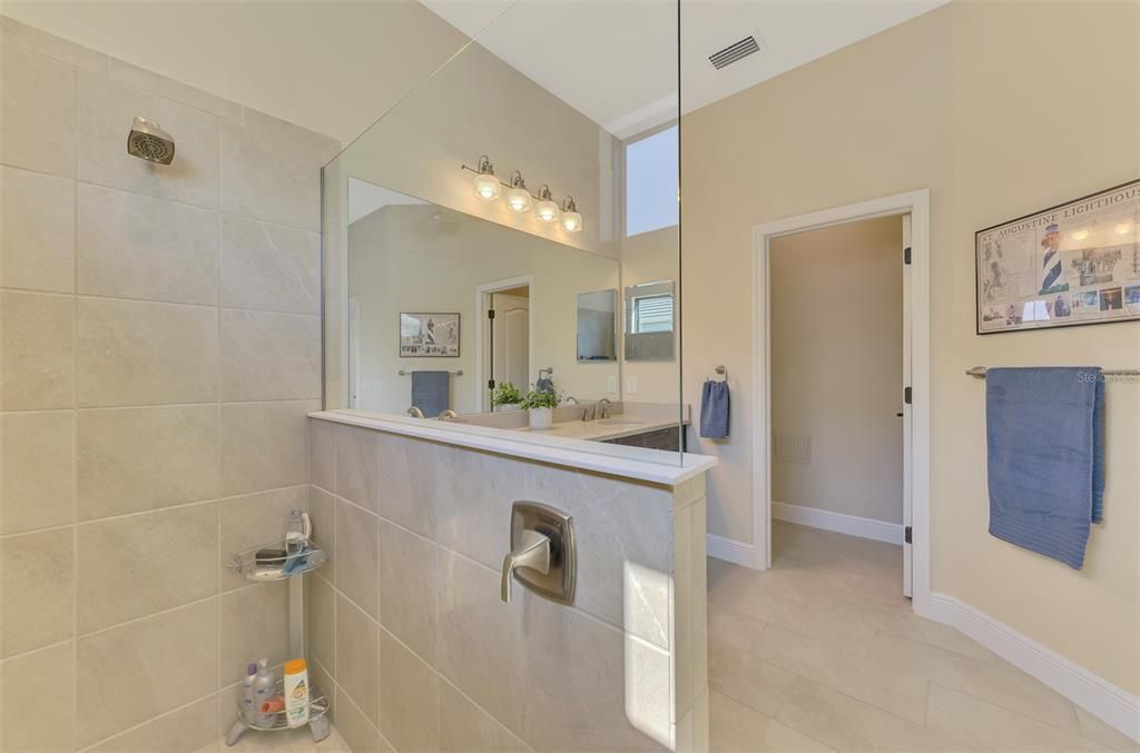 For Sale: $575,000 (3 beds, 2 baths, 2289 Square Feet)